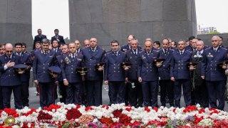 ՀՀ քննչական կոմիտեի նախագահը և անձնակազմը հարգանքի տուրք են մատուցել Հայոց ցեղասպանության զոհերի հիշատակին